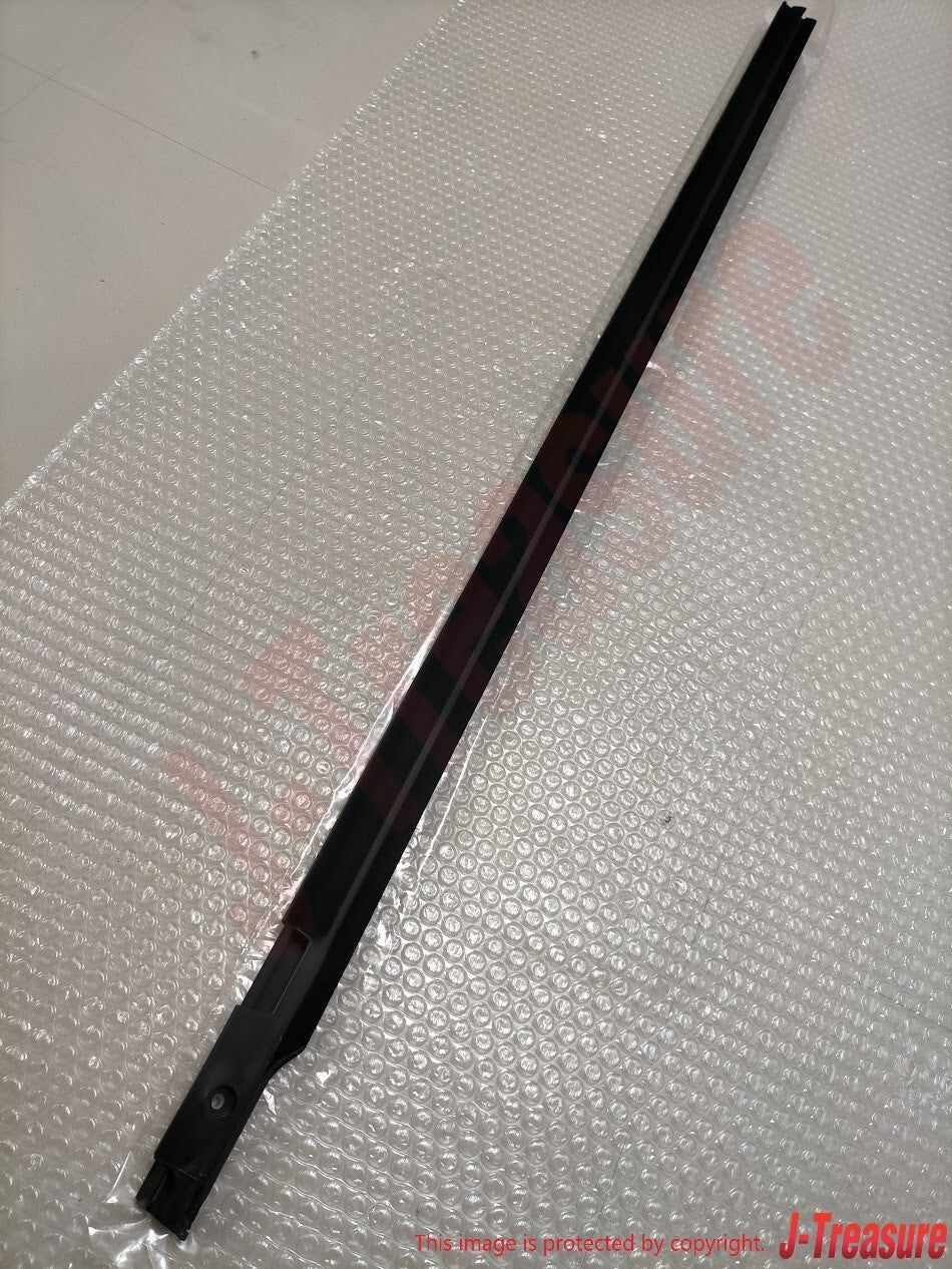 NISSAN 240SX S13 89-94 Genuine Front Door Outside Molding RH 80820-35F20 OEM