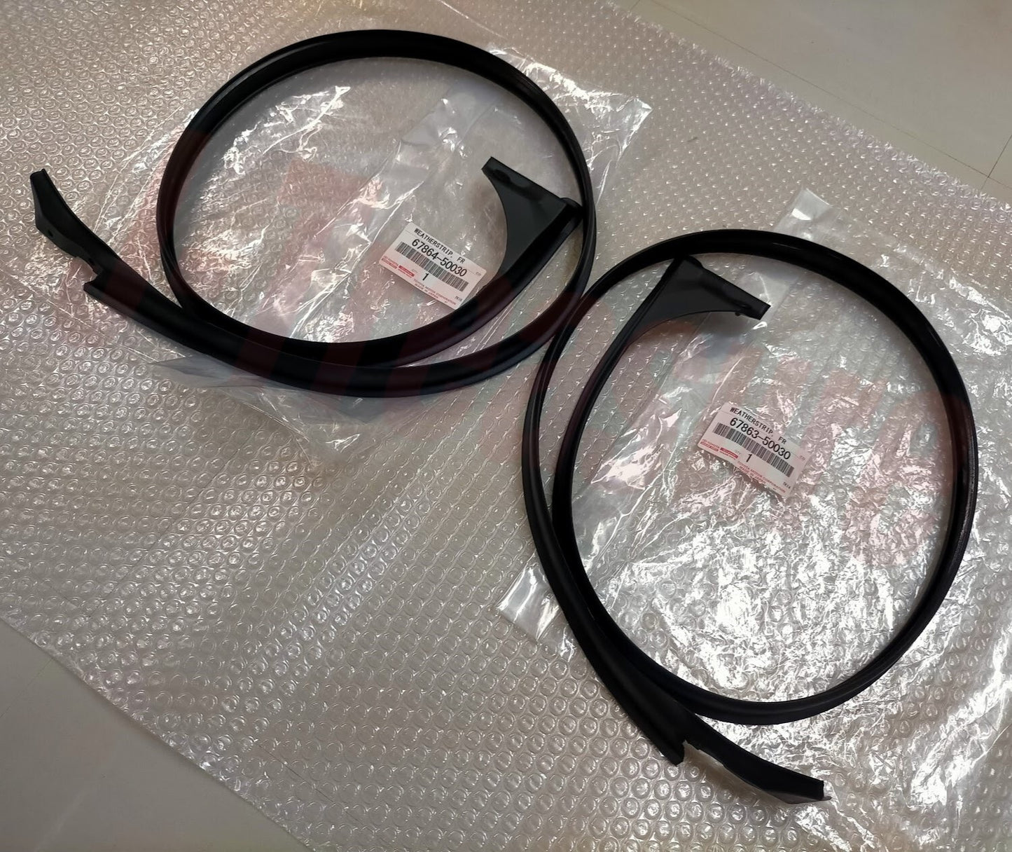TOYOTA LEXUS LS430 01-06 Genuine Front Door Weatherstrip Upper RH & LH Set OEM