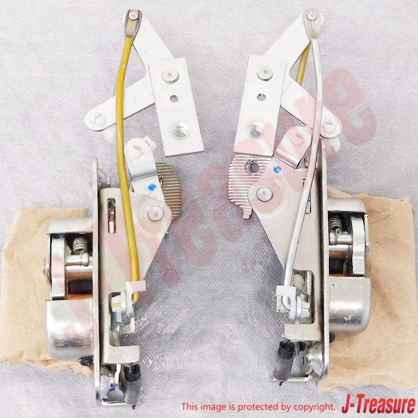 TOYOTA LAND CRUISER BJ40 FJ40 FJ45 HJ47 Genuine Front Door Lock Latch Set OEM