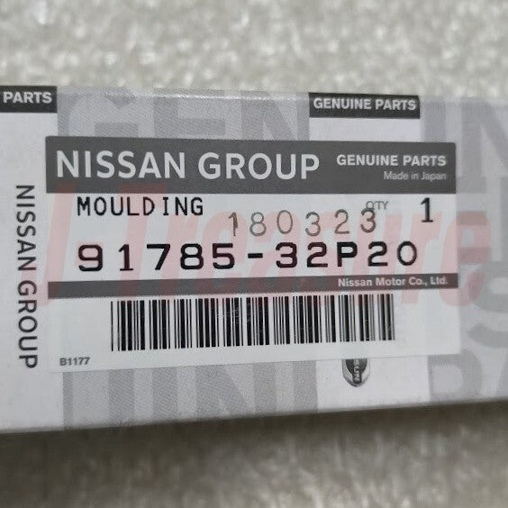 NISSAN 300ZX Z32 90-96 T-Top 2+2 Genuine Drip Molding T-Top Center RH & LH OEM