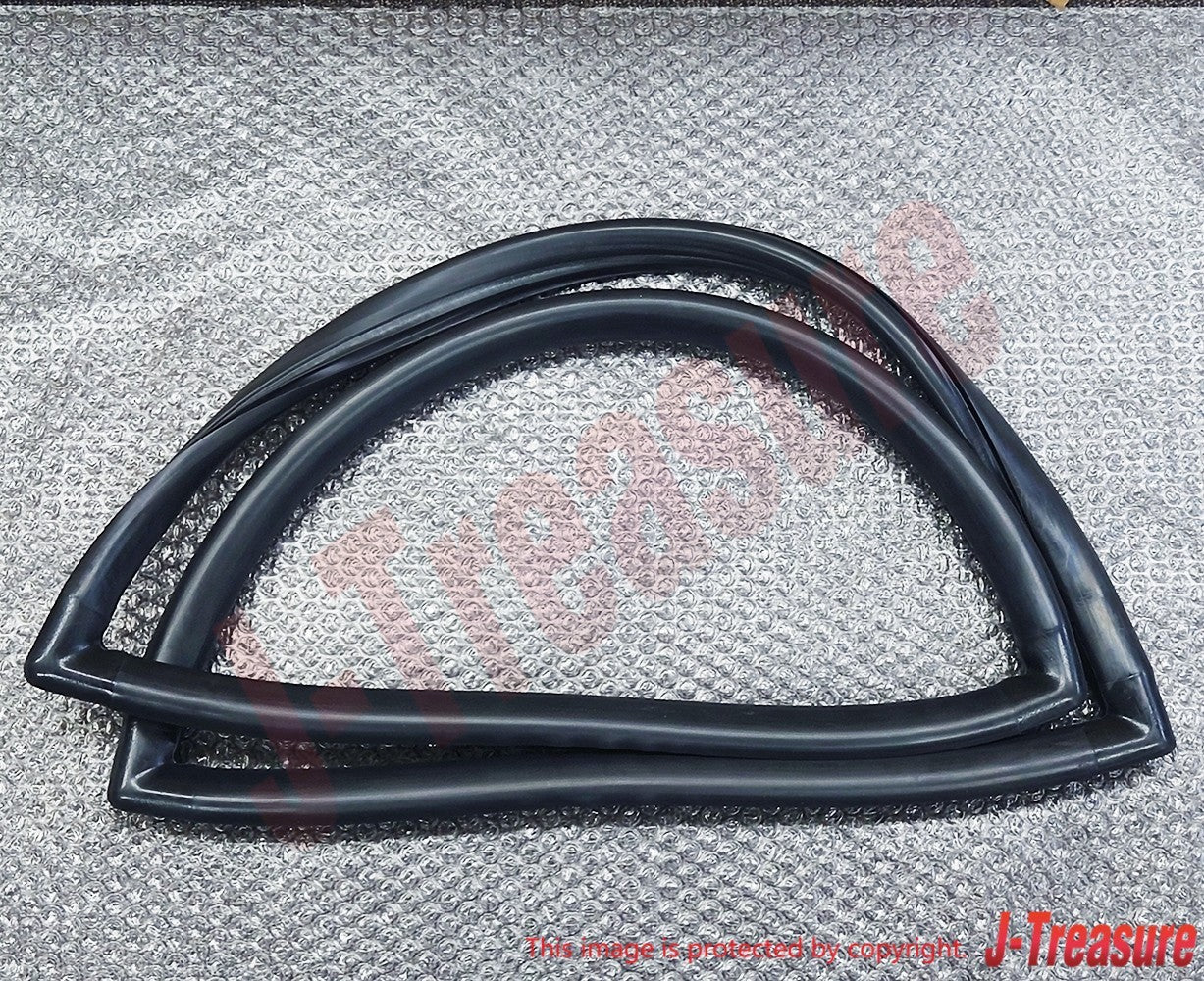 TOYOTA LAND CRUISER BJ70 Genuine Back Door Glass Weatherstrip RH 68291-90K00 OEM