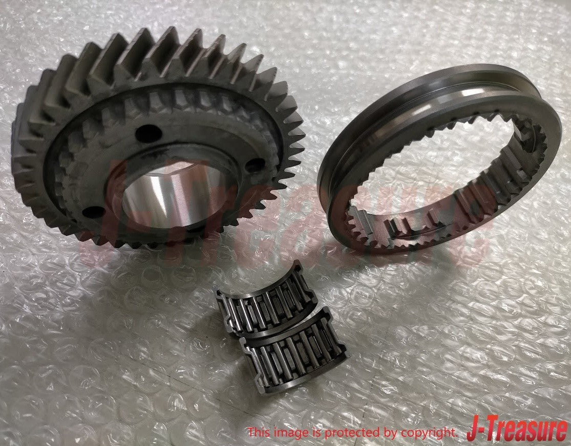 TOYOTA RAV4 ACA23L 1999-2005 Genuine 5Th Gear 40Teeth & Sleeve & Bearing Set OEM