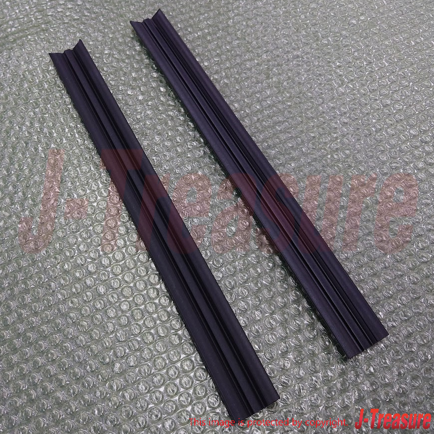 TOYOTA LEVIN TRUENO AE86 Genuine Front Door Glass Run RH & LH 68143-12070 x2 OEM