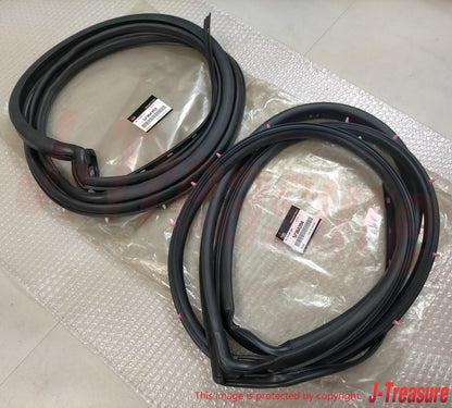 MITSUBISHI LANCER EVO 7 8 9 CT9A Genuine Rear Door Weatherstrip  RH & LH Set OEM