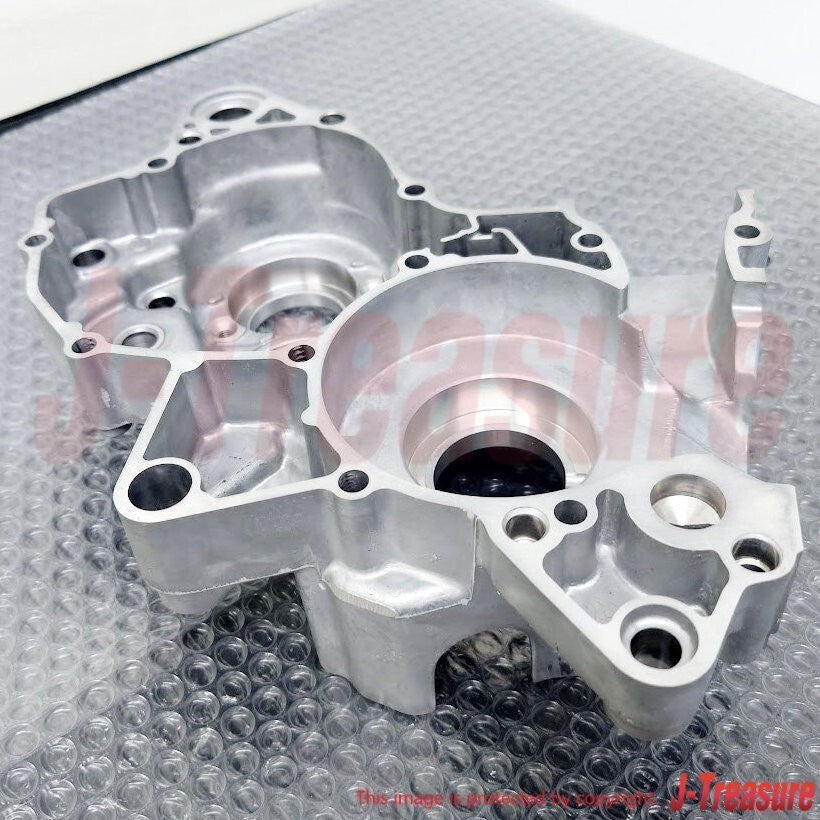 YAMAHA YZ125 2018-2022 Genuine Crankcase 1 1C3-15111-02-00 OEM