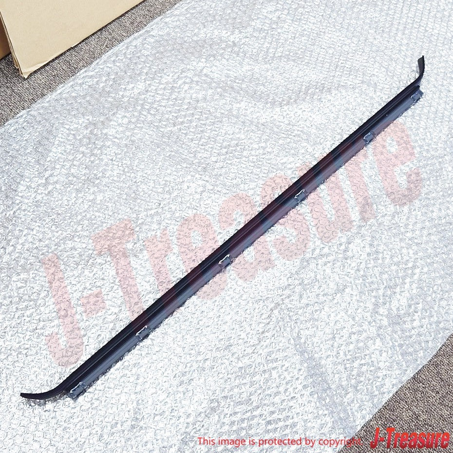 TOYOTA LAND CRUISER FJ40 81-83 Genuine Fr/Door Glass W/Strip Inner & Outer Set