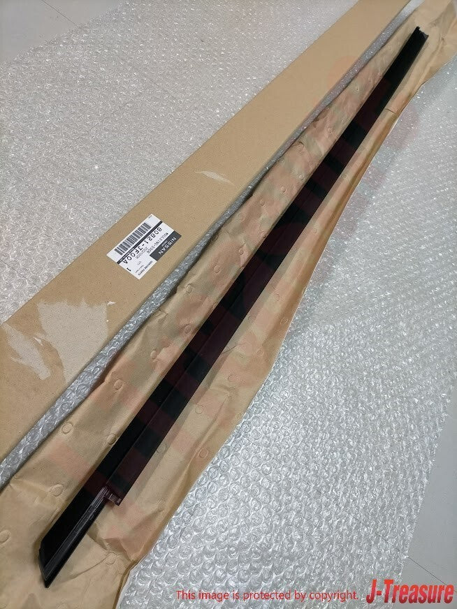 NISSAN GT-R GTR R35 Genuine Front Door Outside Molding Assembly Left Side OEM