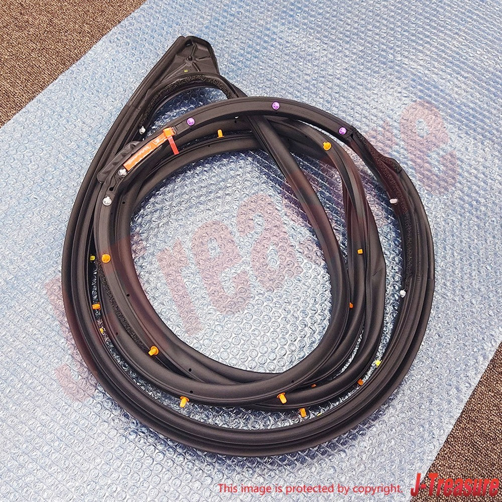NISSAN NV200 M20 Genuine Fr/Door Weatherstrip RH & LH 80830-JX30A 80831-JX30A