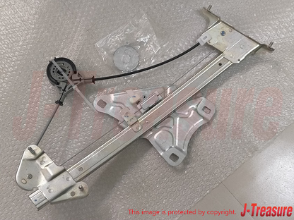 TOYOTA SUPRA JZA80 93-98 Genuine Front Door Window Regulator RH 69801-14111 OEM