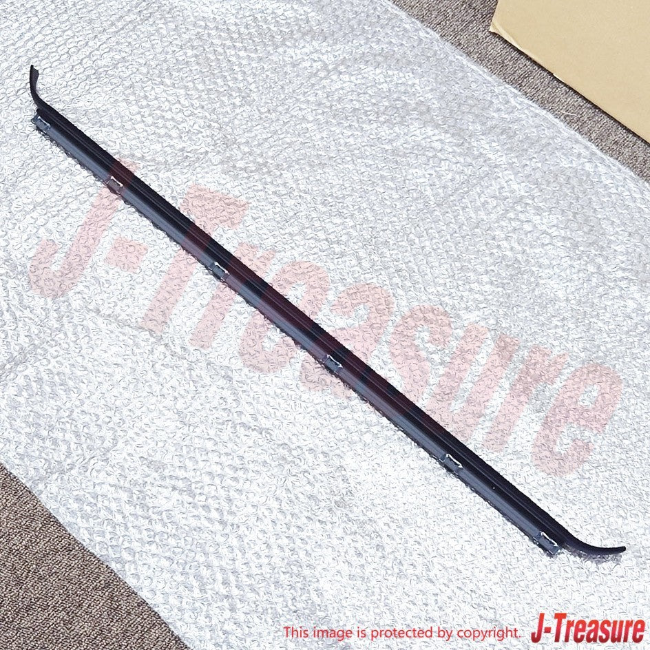 TOYOTA LAND CRUISER FJ40 81-83 Genuine Fr/Door Glass W/Strip Inner & Outer Set