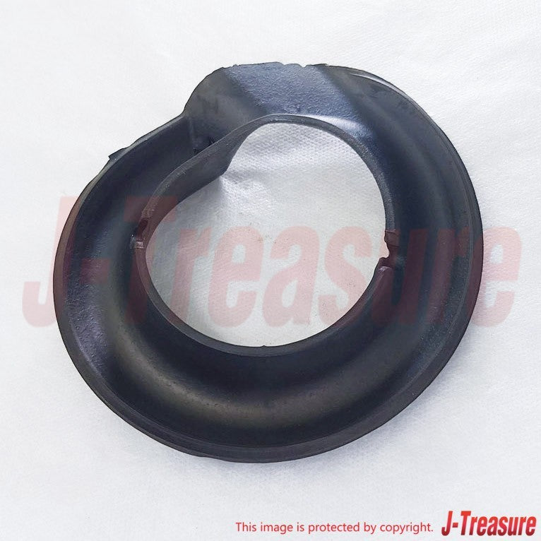 TOYOTA LAND CRUISER KZJ7# 1995 Genuine Rear Coil Spring Insulator Lower OEM