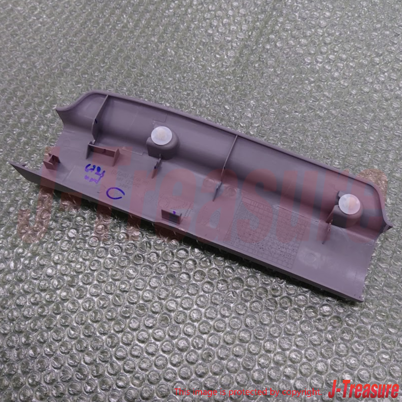 MITSUBISHI TRITON KB9T Genuine Rear Scuff Plate RH MN123962HA OEM