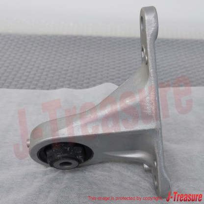 MITSUBISHI OUTLANDER GG2W 18-22 Genuine Rear Differential Mount LH 3517A100 OEM