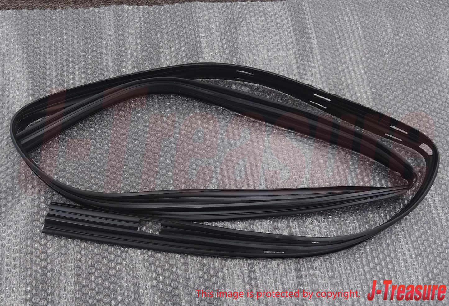 MITSUBISHI DELICA P0#W P15W P2#W Genuine Rear Door Window Glass Runchannel LH