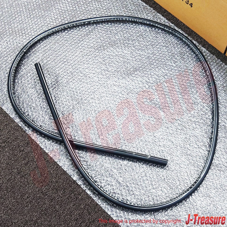 NISSAN SKYLINE GT-R BNR34 Genuine Windshield Upper Center Molding 72752-AA110