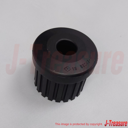 NISSAN SUNY TRUCK B120 75-94 Genuine Rear Spring Bush 55045-H1400 x4 Set OEM