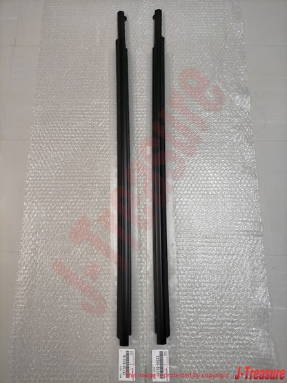 TOYOTA LAND CRUISER 08-15 Genuine Front Door Belt Molding Front RH & LH Set OEM