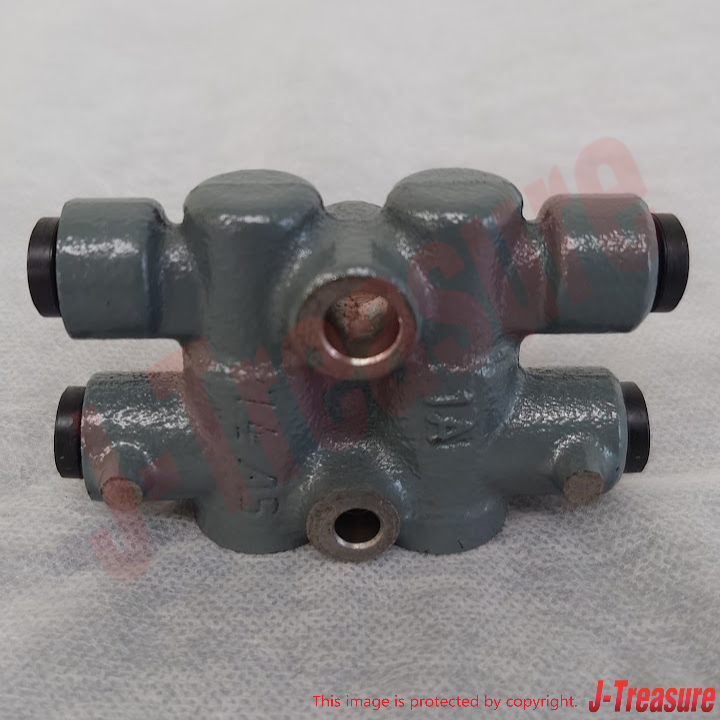 MITSUBISHI MIRAGE CA5A 93-97 Genuine Brake Fluid Proportioning Valve MB699551
