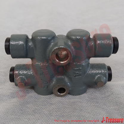 MITSUBISHI MIRAGE CA5A 93-97 Genuine Brake Fluid Proportioning Valve MB699551