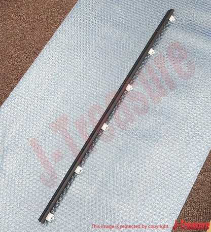 TOYOTA LAND CRUISER PRADO Genuine Front Door Glass Weatherstrip Assy Outer RH