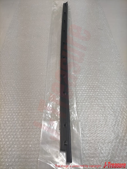 TOYOTA SUPRA JZA80 93-98 Genuine Front Door Glass Weatherstrip Inner RH & LH OEM