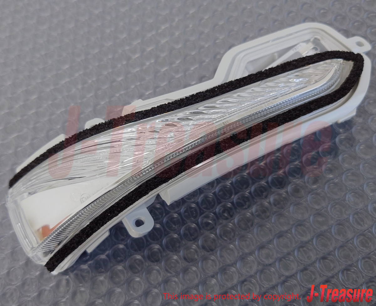 INFINI QX30 H15E 2017-2019 Genuine Side Turn Signal Lamp Assy RH 26160-4GA0A OEM