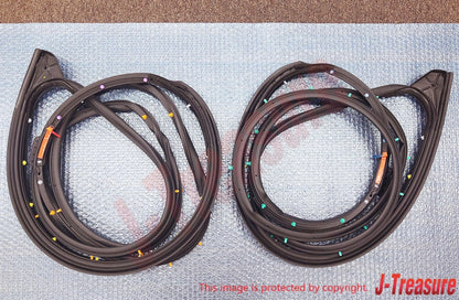 NISSAN NV200 M20 Genuine Fr/Door Weatherstrip RH & LH 80830-JX30A 80831-JX30A