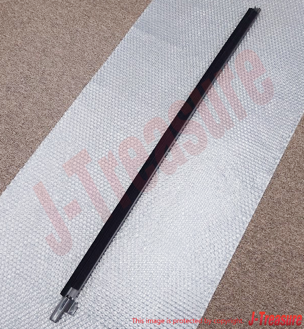 TOYOTA CELICA ZZT230 01-05 Genuine Front Door Belt Moulding RH & LH set OEM