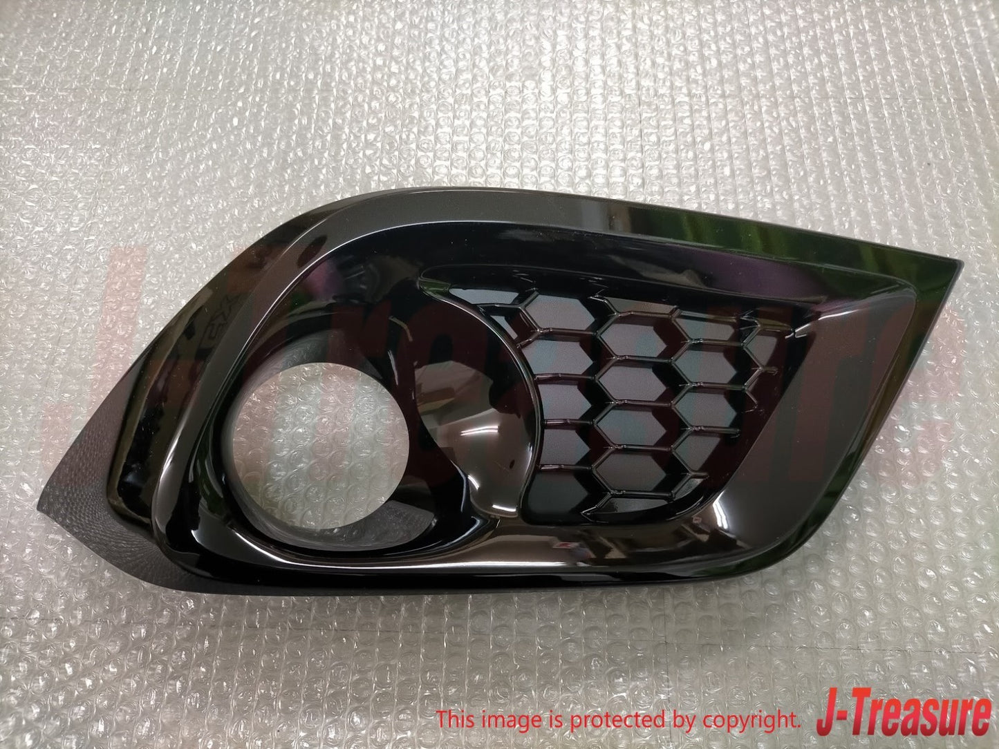 TOYOTA AURIS NRE85 / ZWE86 Genuine Front Bumper Hole Covers Assy RH & LH Set OEM