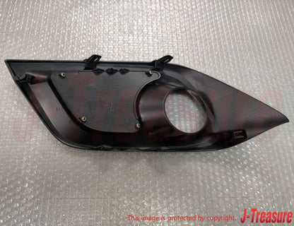 TOYOTA AURIS NRE85 / ZWE86 Genuine Front Bumper Hole Covers Assy RH & LH Set OEM