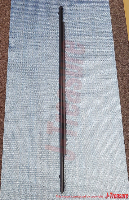 MAZDA CX-5 KF2P KF5P 17-23 Genuine Right Belt Molding Window Trim KB7W-50-640C