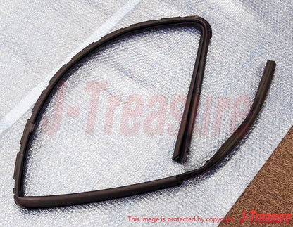 NISSAN NV200 M20 Genuine Front Door Glass Run Rubber RH & LH Set OEM