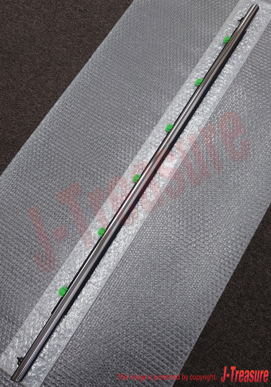 HONDA CR-V RE3 RE4 2007-2011 Genuine Front Door Molding RH 72410-SWA-A02 OEM