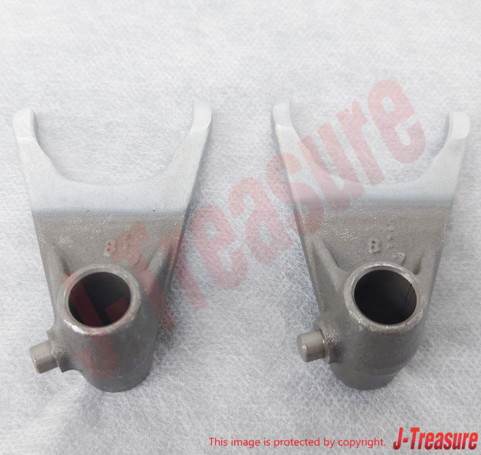 KAWASAKI NINJA ZX-6R ZX600 95-06 Genuine Output Fork Shift 13140-1232 x2 Set OEM