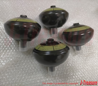 TOYOTA LAND CRUISER 200 LEXUS LX570 LX450d Suspension Accumulator 4pcs Set OEM