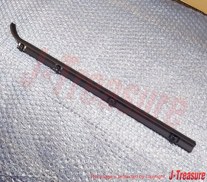TOYOTA LAND CRUISER FJ40 '81-83 Genuine Fr/Door Glass Weatherstrip Outer RH W/VW