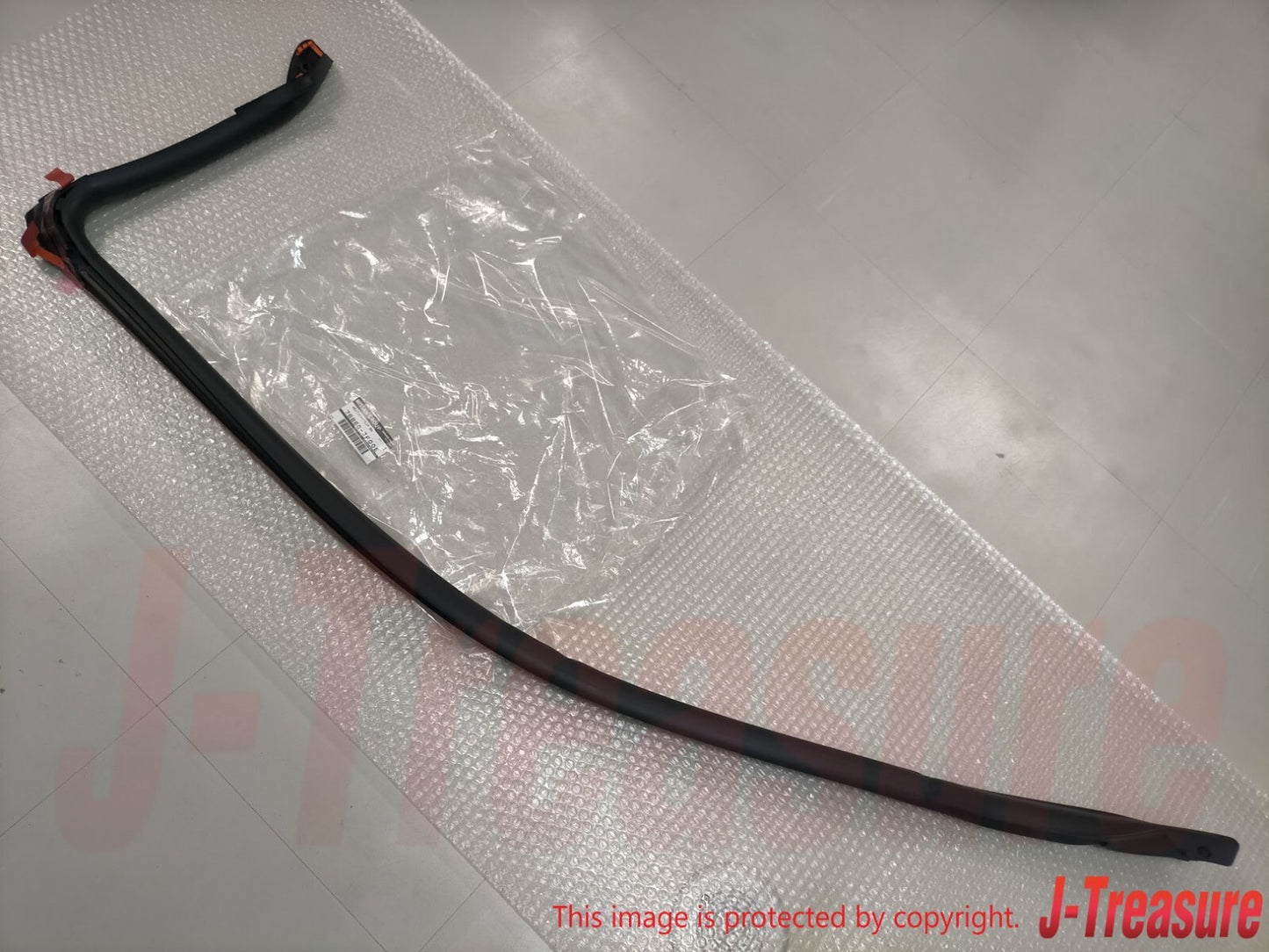 NISSAN GT-R R35 2009-2021 Genuine Body Side Weatherstrip Seal RH 76860-JF00E OEM