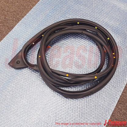 NISSAN NV200 M20 Genuine Front Door Weatherstrip LH 80831-JX30A OEM