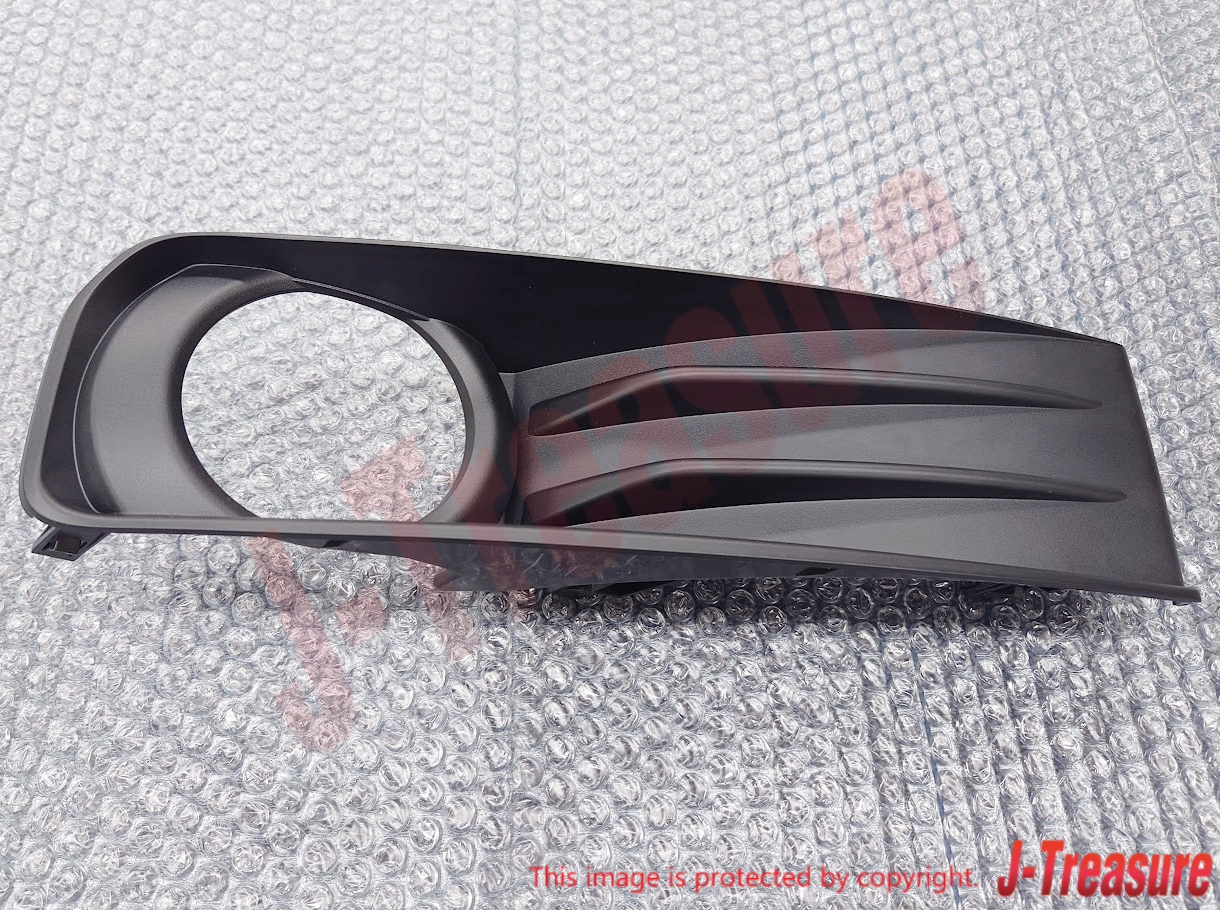 TOYOTA COROLLA RUMION NZE151 ZRE15# Genuine Fog Lamp Cover RH 81481-12210 OEM