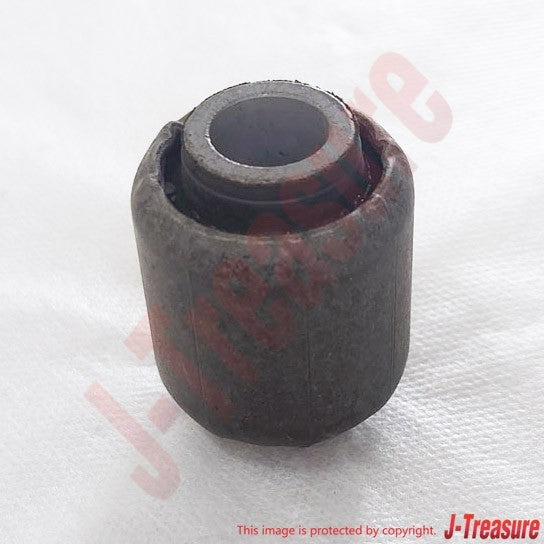 TOYOTA LAND CRUISER KZJ7# '94-95 Genuine Front Lateral Control Rod Bush Sub Assy