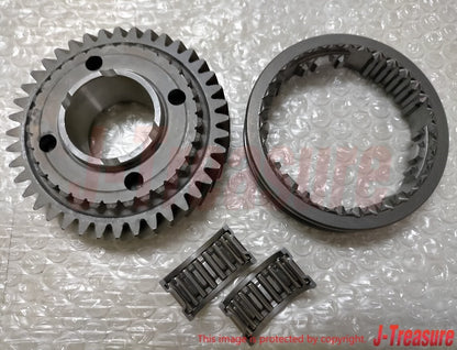 TOYOTA RAV4 ACA23L 1999-2005 Genuine 5Th Gear 40Teeth & Sleeve & Bearing Set OEM