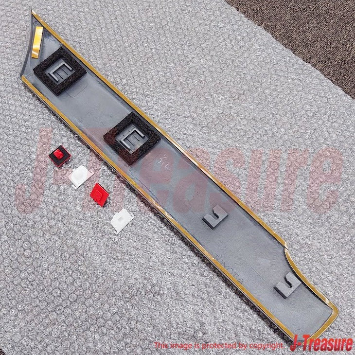 TOYOTA LAND CRUISER UZJ100 98-04 Genuine Quarter Outside Moulding RH OEM