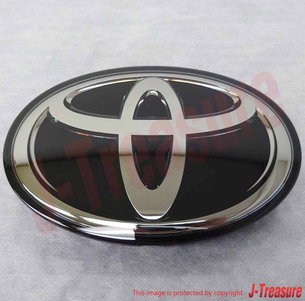 TOYOTA LAND CRUISER 16-21 TACOMA TUNDRA 18-19 Genuine Front Grille Emblem OEM