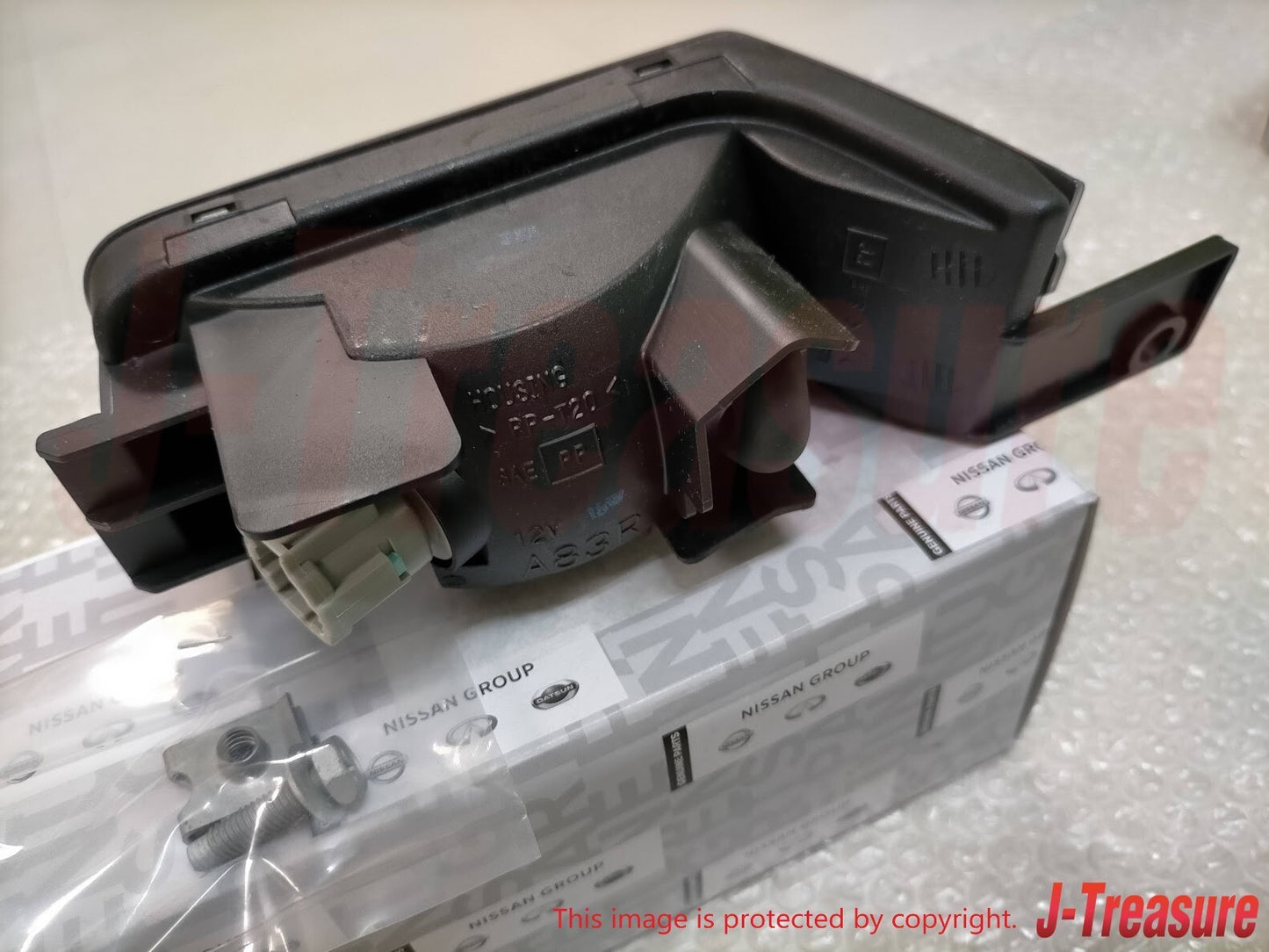 NISSAN SKYLINE GT-R R34 Genuine Fog Lamp Assy Rear Bumper Early 26580-AA125 OEM