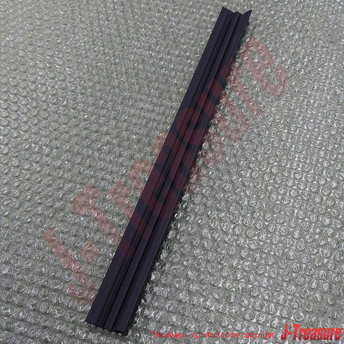 TOYOTA LEVIN TRUENO AE86 Genuine Front Door Glass Run RH & LH 68143-12070 x2 OEM