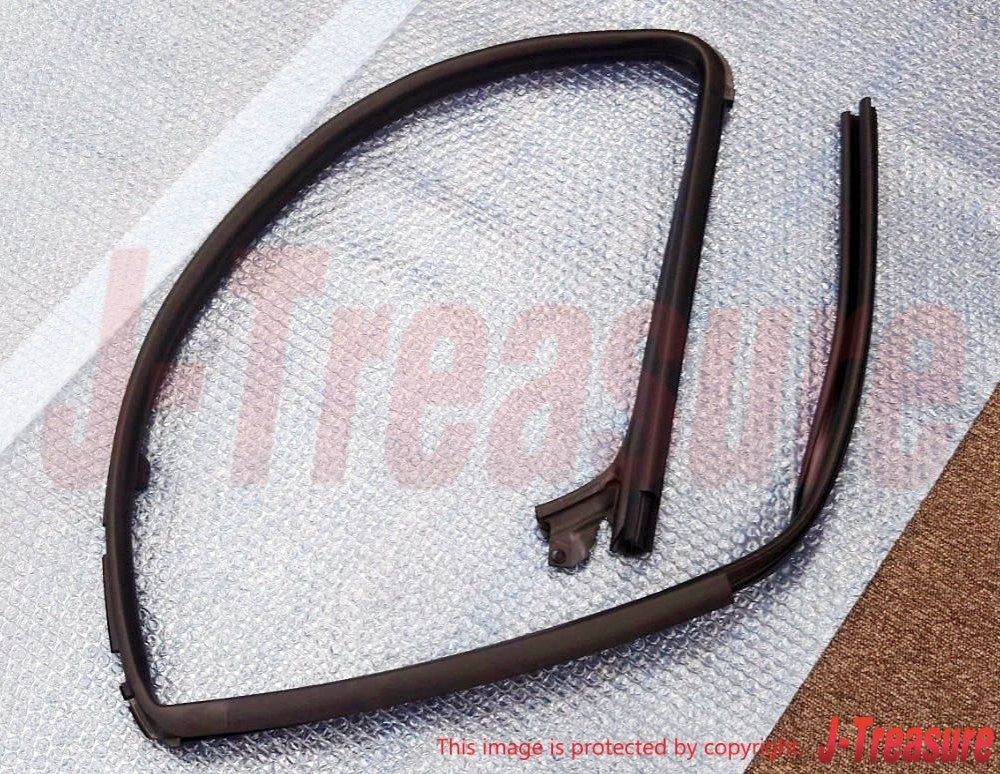 NISSAN NV200 M20 Genuine Front Door Glass Run Rubber RH & LH Set OEM