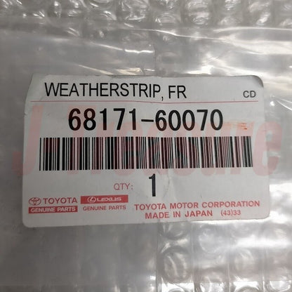 TOYOTA LAND CRUISER LX570 Genuine Front Door Glass Inner Weatherstrip Right OEM