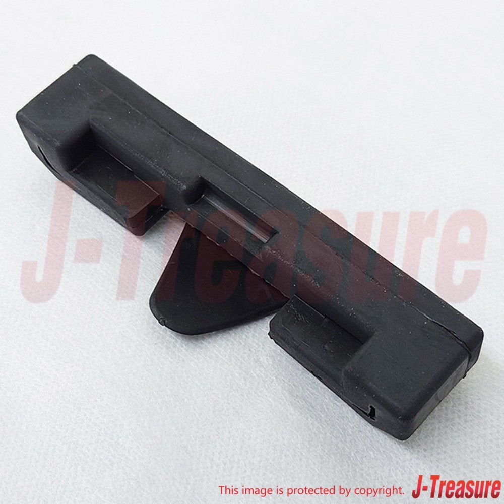 HONDA CB750F SUPER SPORT 1977-1978 Genuine Fuel Tank Rear Cushion Rubber OEM
