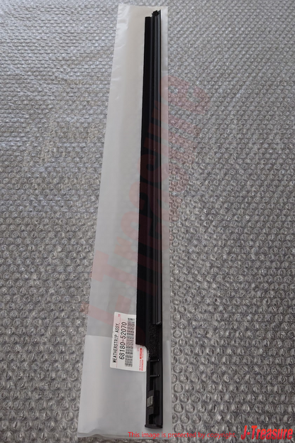 TOYOTA SCION xA NCP61 04-06 Genuine Rear Door Glass Outer Weatherstrip Right OEM