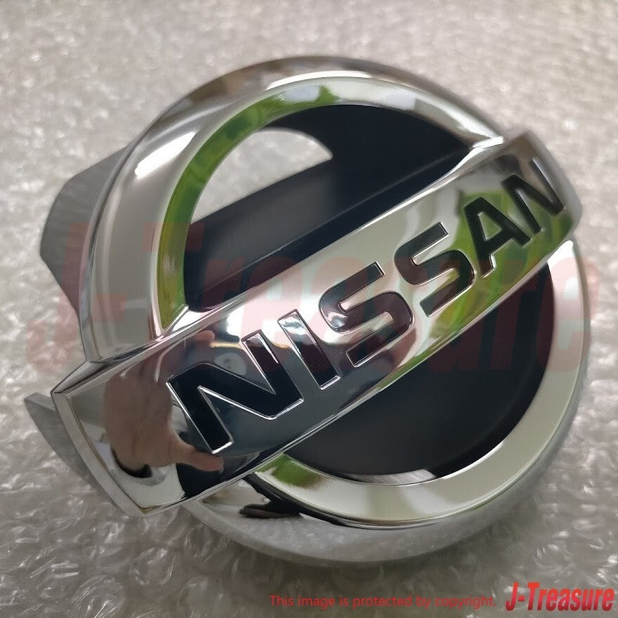 NISSAN SKYLINE V35 G35 COUPE 03-07 Genuine Front Grille Emblem 62890-AM900 OEM